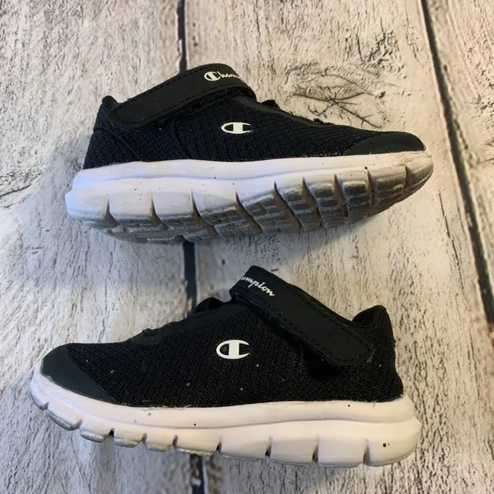 CHAMPION Infant’s Gusto Cross Trainer Black/White Sneakers / Size: Infant 6